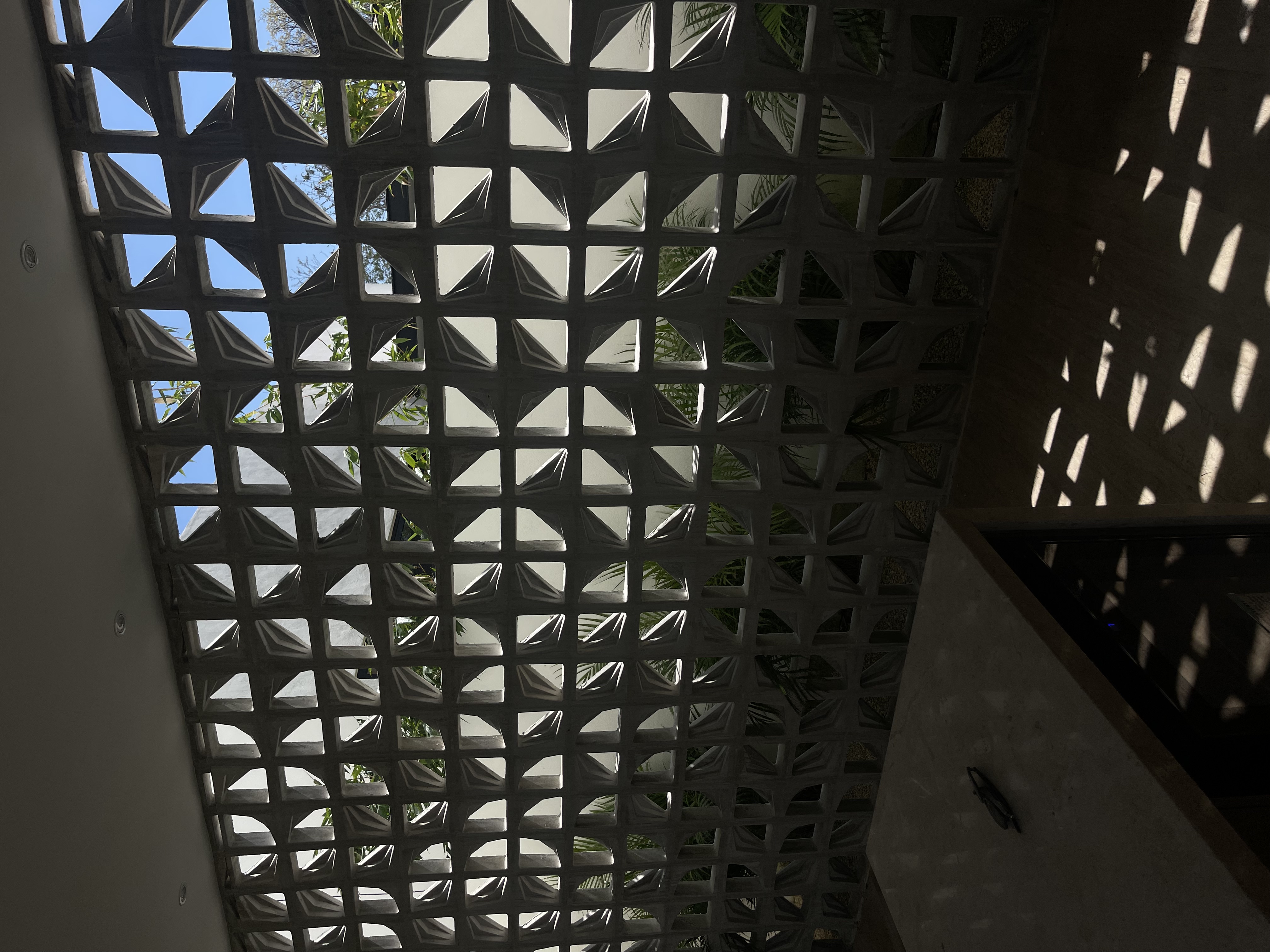 Proyecto Casa Silvesta con celosía CD05 de Deco Taller de Concreto