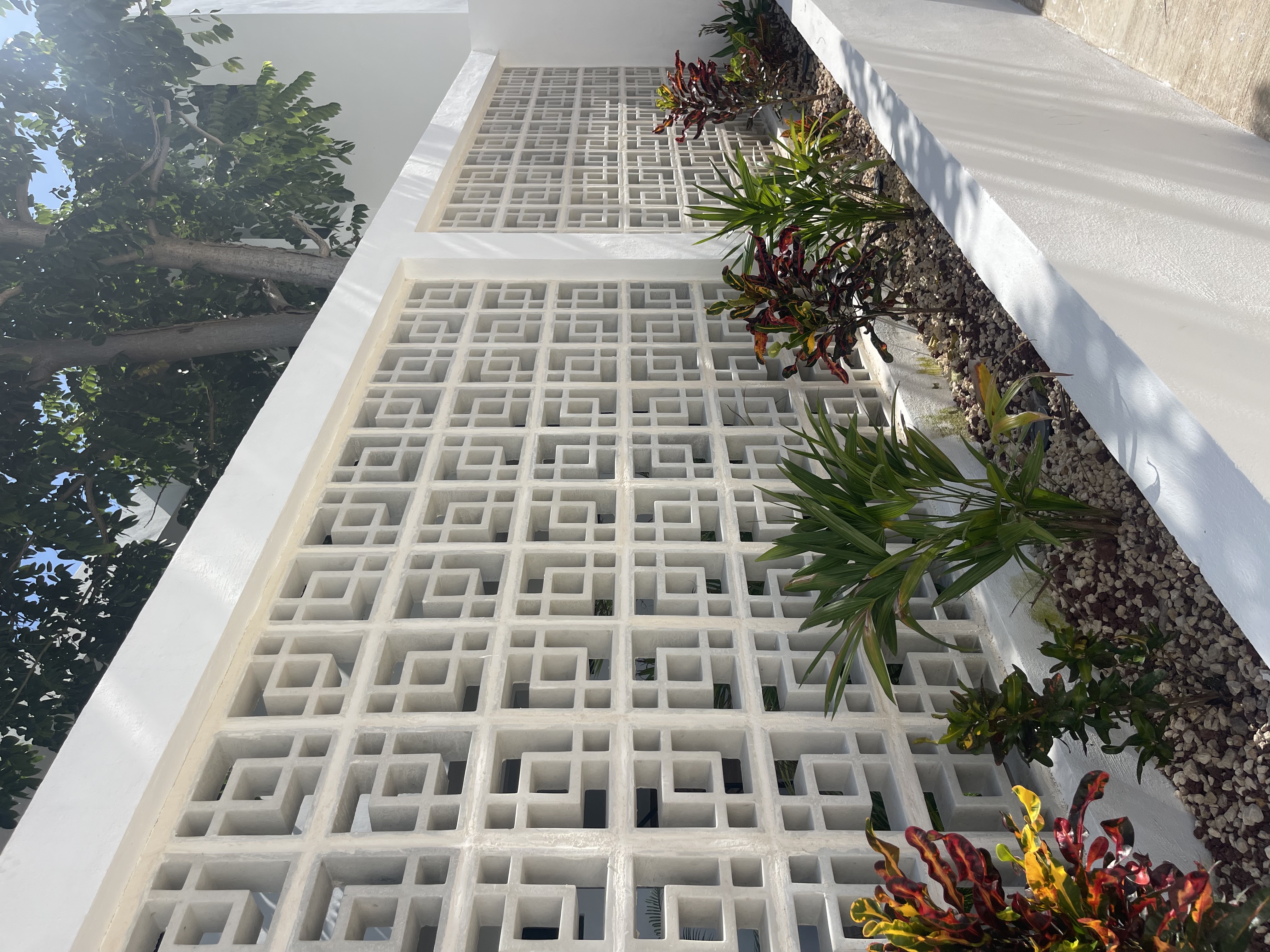 Proyecto Departamentos Xcumpich con celosía CD01 de Deco Taller de Concreto